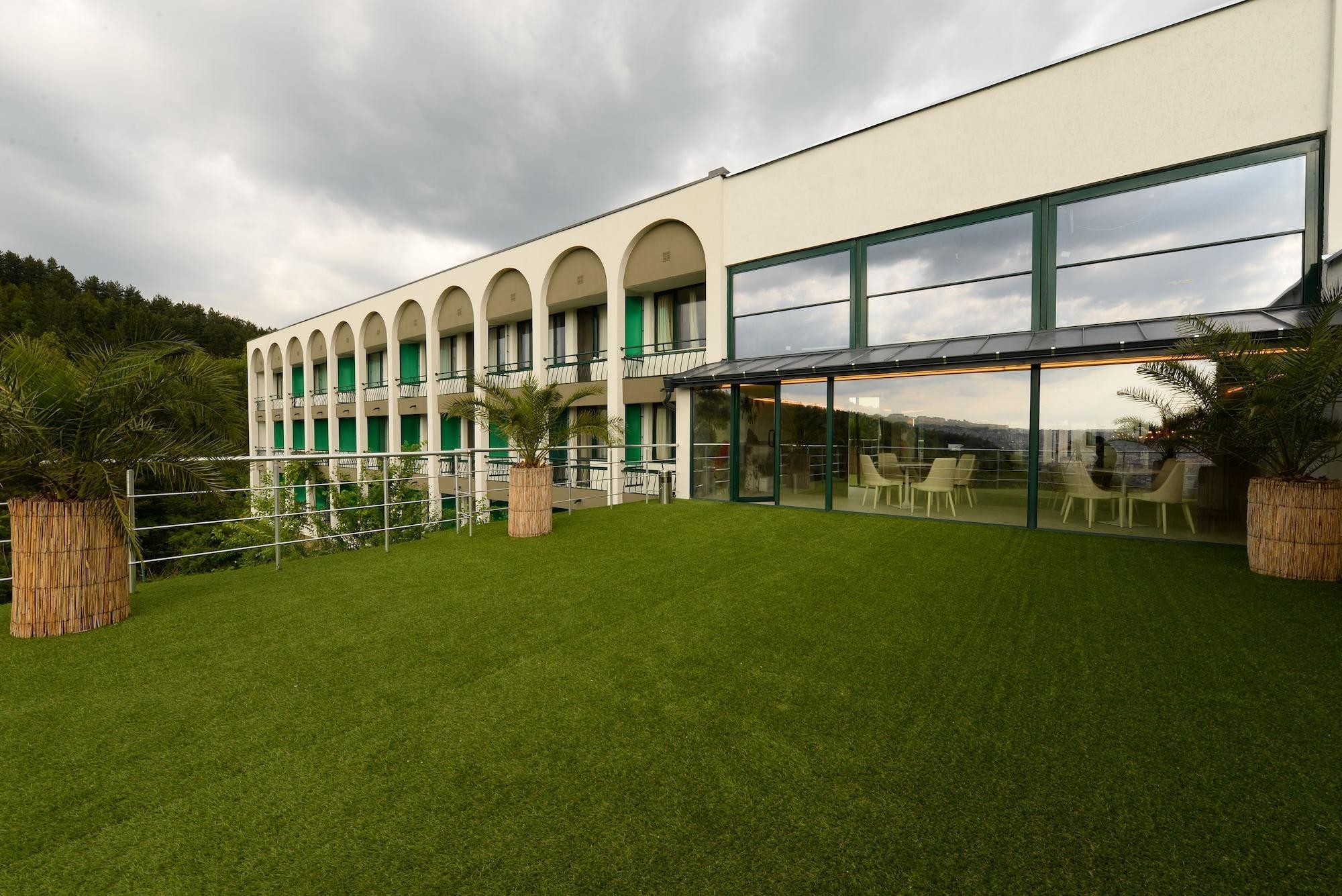 Park Hotel Raya Garden - Free Parking Veliko Tárnovo Exterior foto