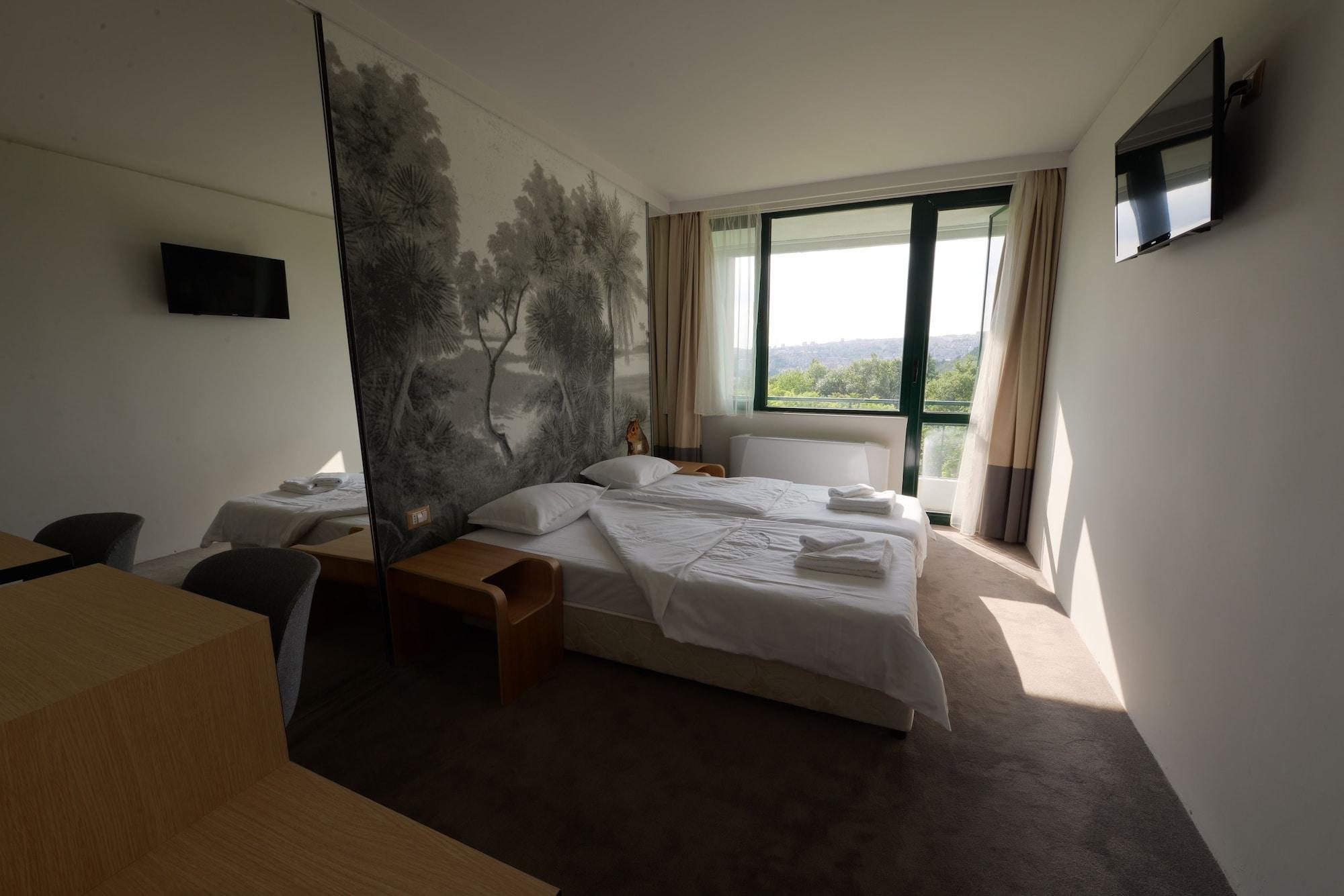 Park Hotel Raya Garden - Free Parking Veliko Tárnovo Exterior foto