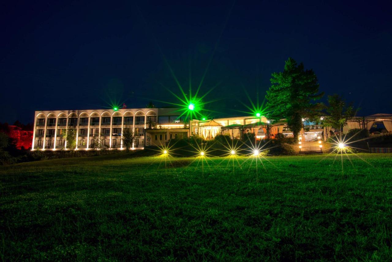 Park Hotel Raya Garden - Free Parking Veliko Tárnovo Exterior foto